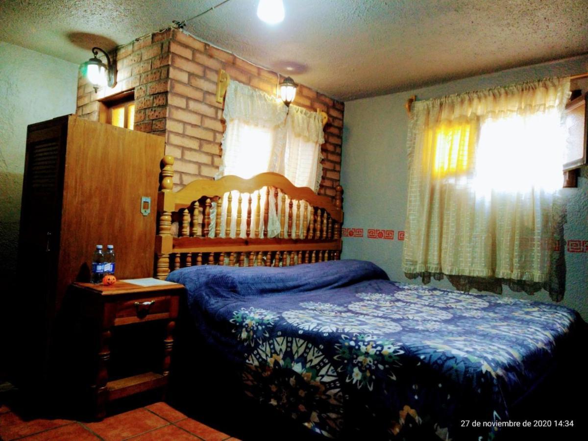Hotel Plaza Mazamitla Buitenkant foto