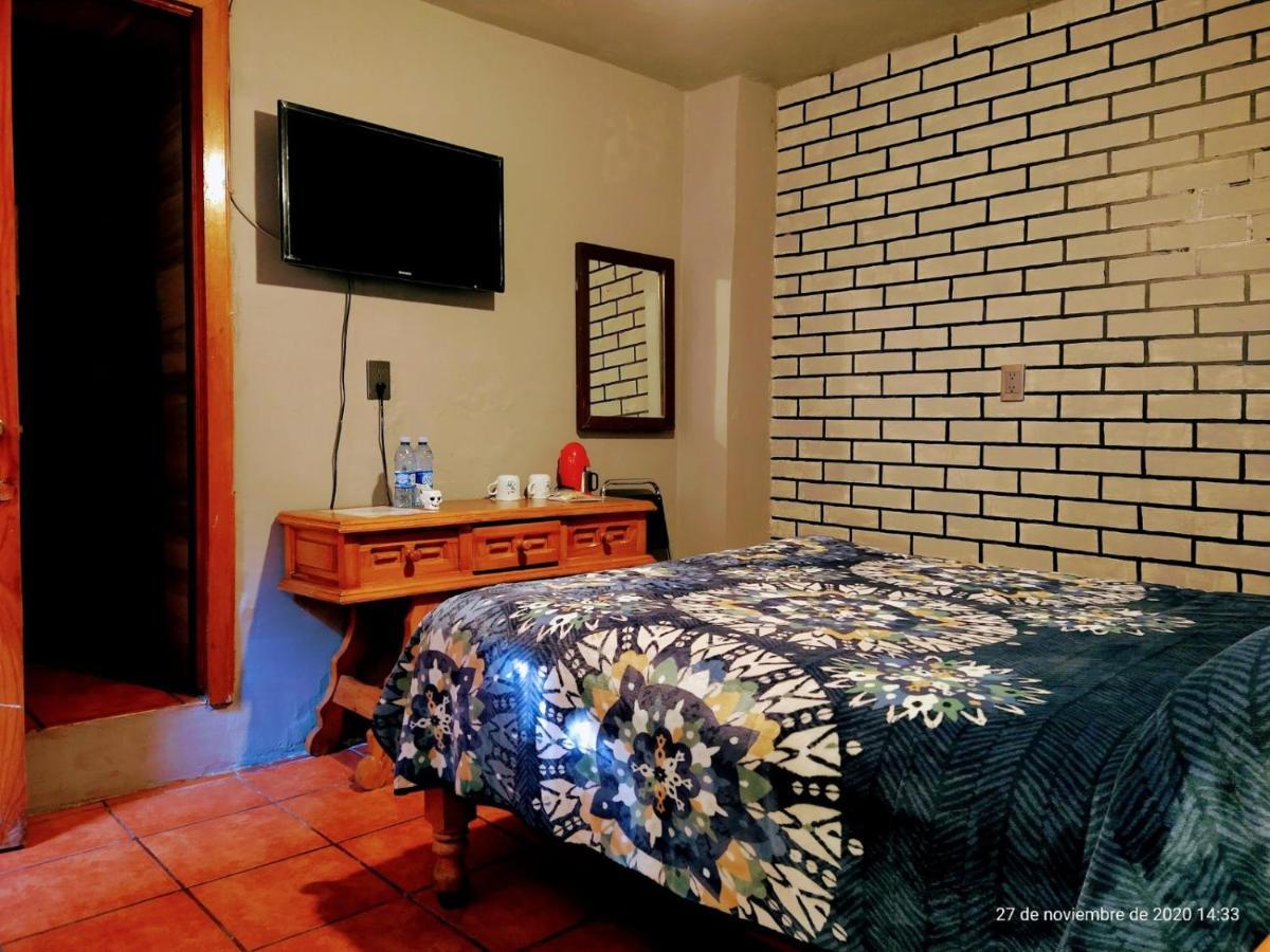 Hotel Plaza Mazamitla Buitenkant foto