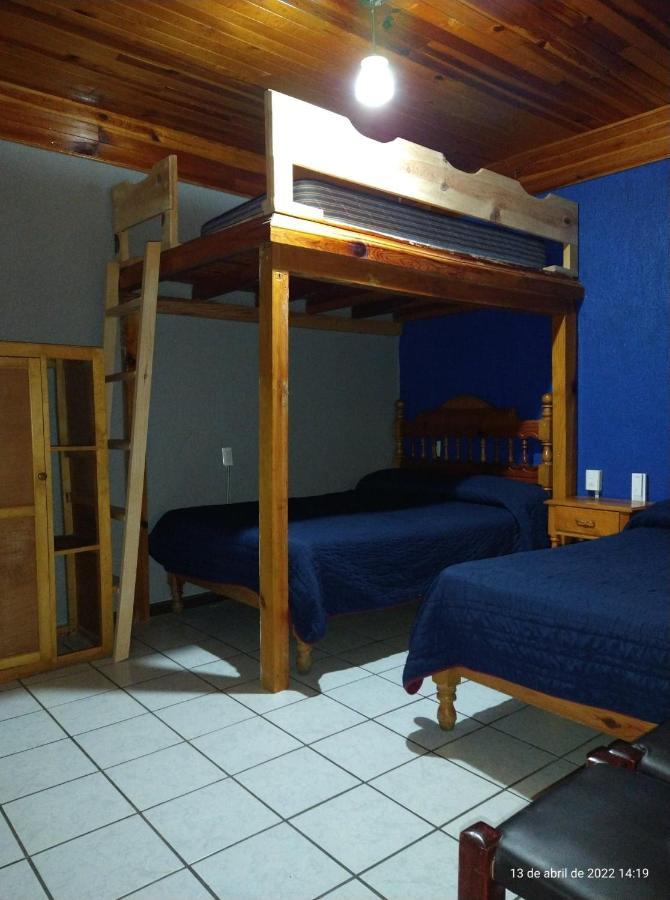 Hotel Plaza Mazamitla Buitenkant foto