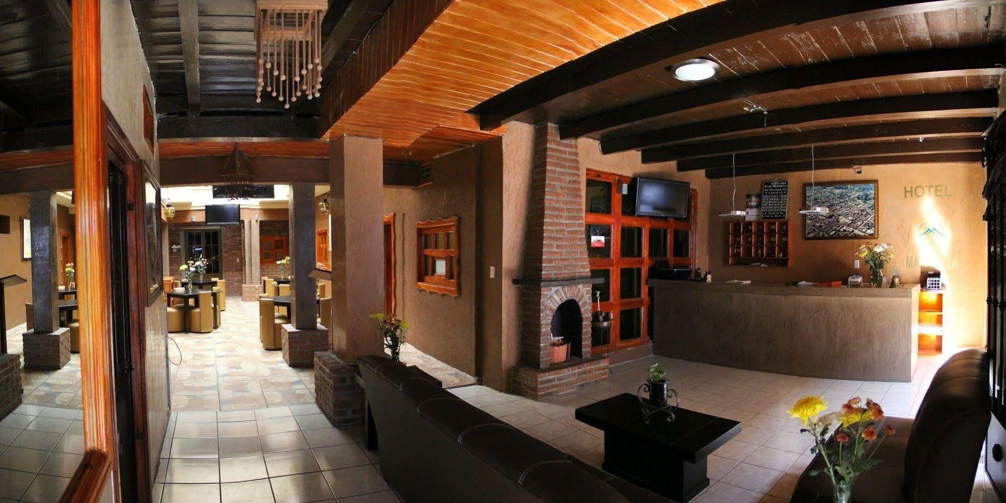 Hotel Plaza Mazamitla Buitenkant foto