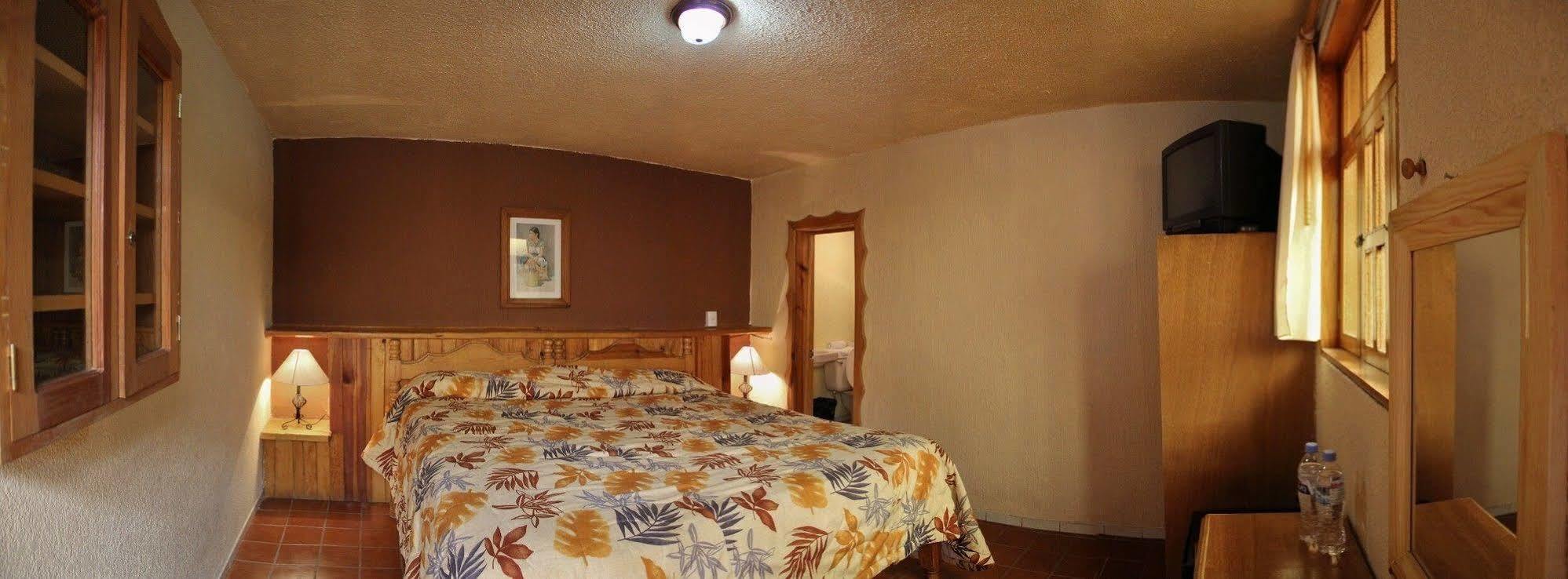 Hotel Plaza Mazamitla Buitenkant foto